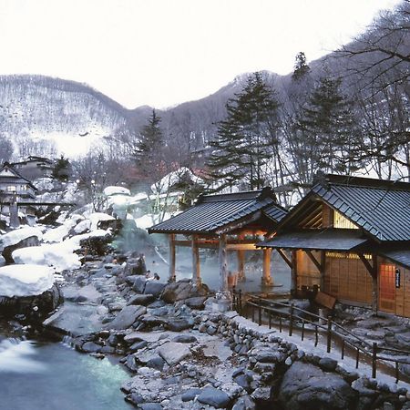Hotel Takaragawa Onsen Ousenkaku Minakami Esterno foto