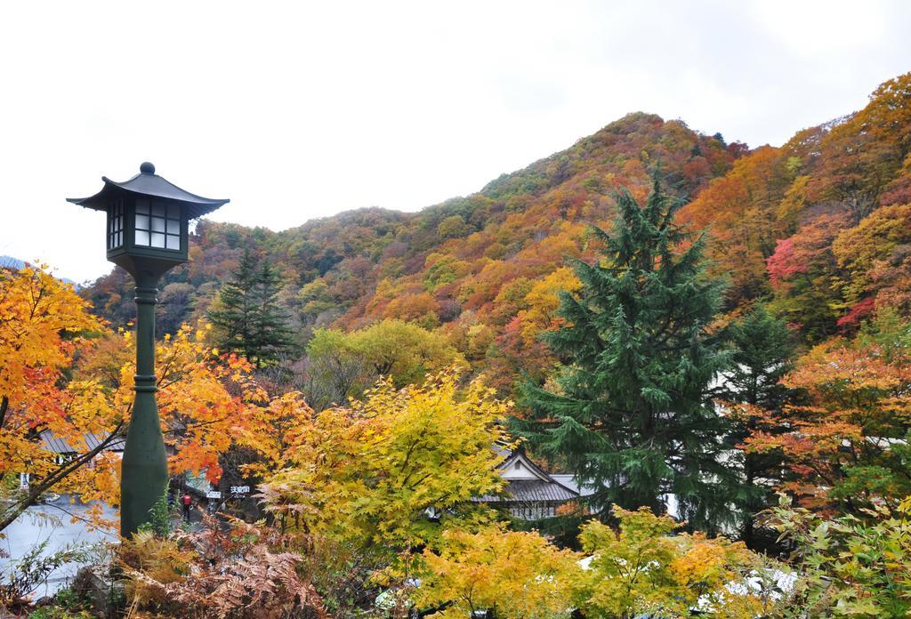 Hotel Takaragawa Onsen Ousenkaku Minakami Esterno foto