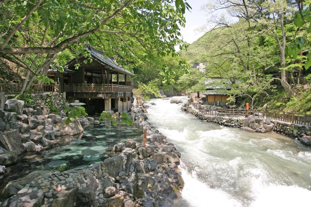 Hotel Takaragawa Onsen Ousenkaku Minakami Esterno foto