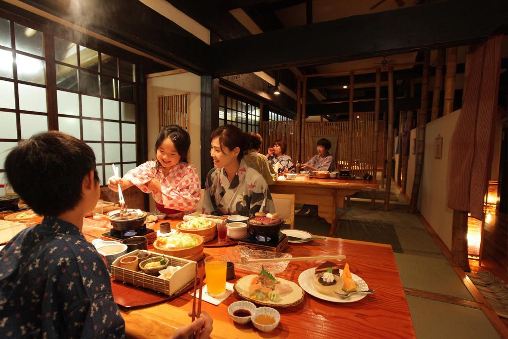 Hotel Takaragawa Onsen Ousenkaku Minakami Esterno foto