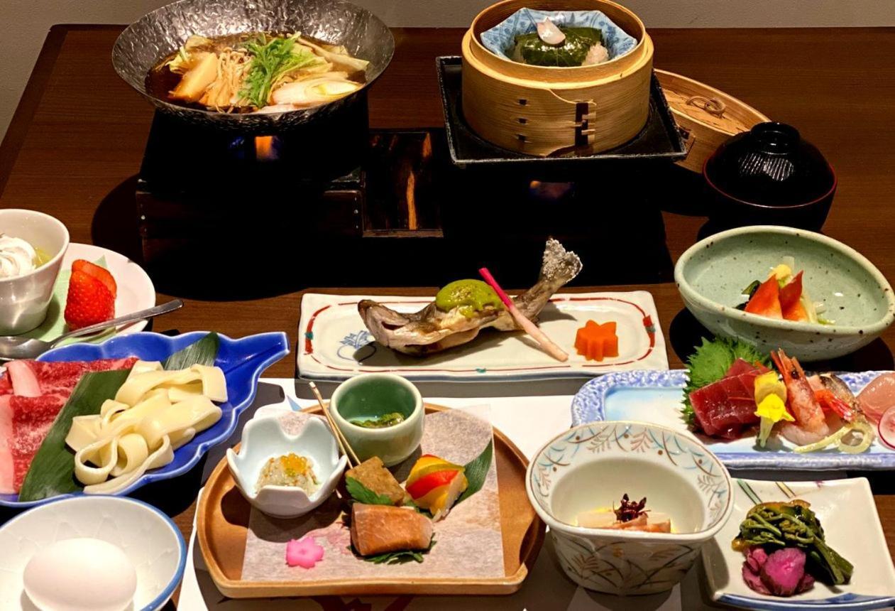 Hotel Takaragawa Onsen Ousenkaku Minakami Esterno foto