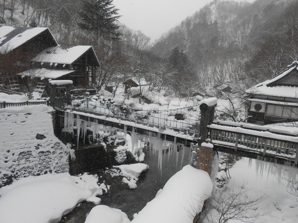Hotel Takaragawa Onsen Ousenkaku Minakami Esterno foto